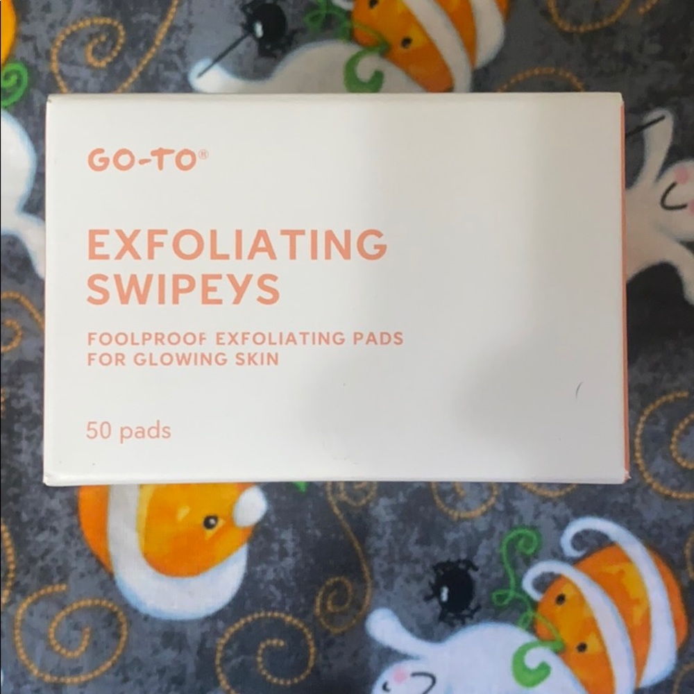 NWT Go-To Exfoliating Wipes